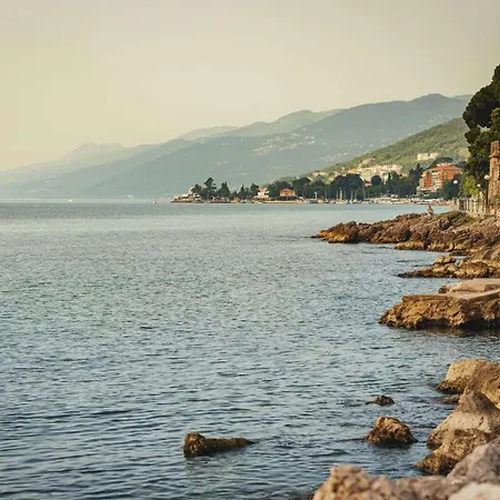 Soba U 10 Metara Od Mora