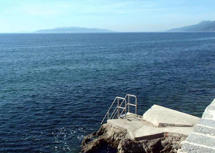 10 M From The Sea Гостевой дом