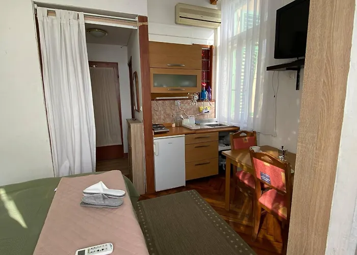 10 M From The Sea Гостевой дом