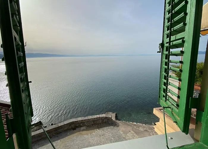 Гостевой дом 10 M From The Sea