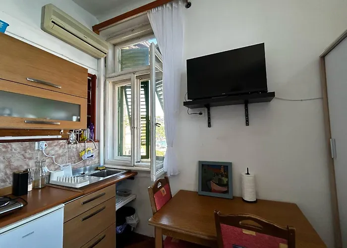 Гостевой дом 10 M From The Sea 4*