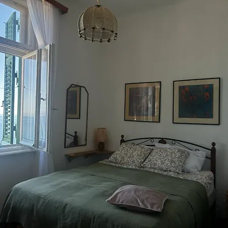 10 M From The Sea Pensionat