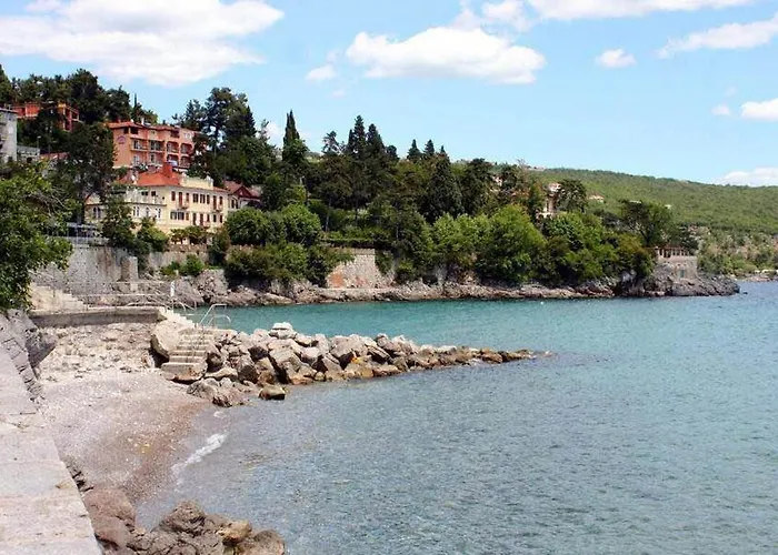 10 M From The Sea Gostinjska kuća