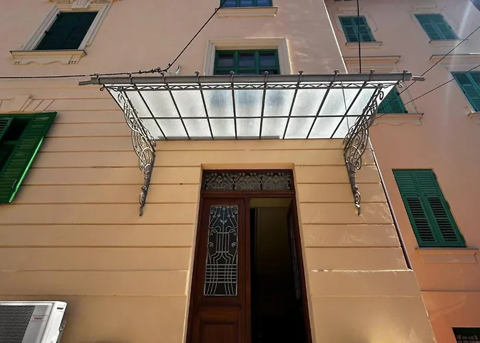 10 M From The Sea Gostinjska kuća 4*